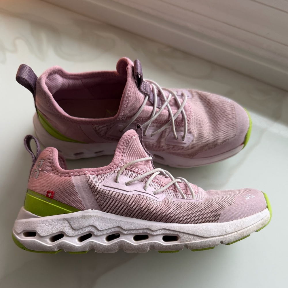 On Running Girl’s Sneakers in Pink and Lime size 13.5